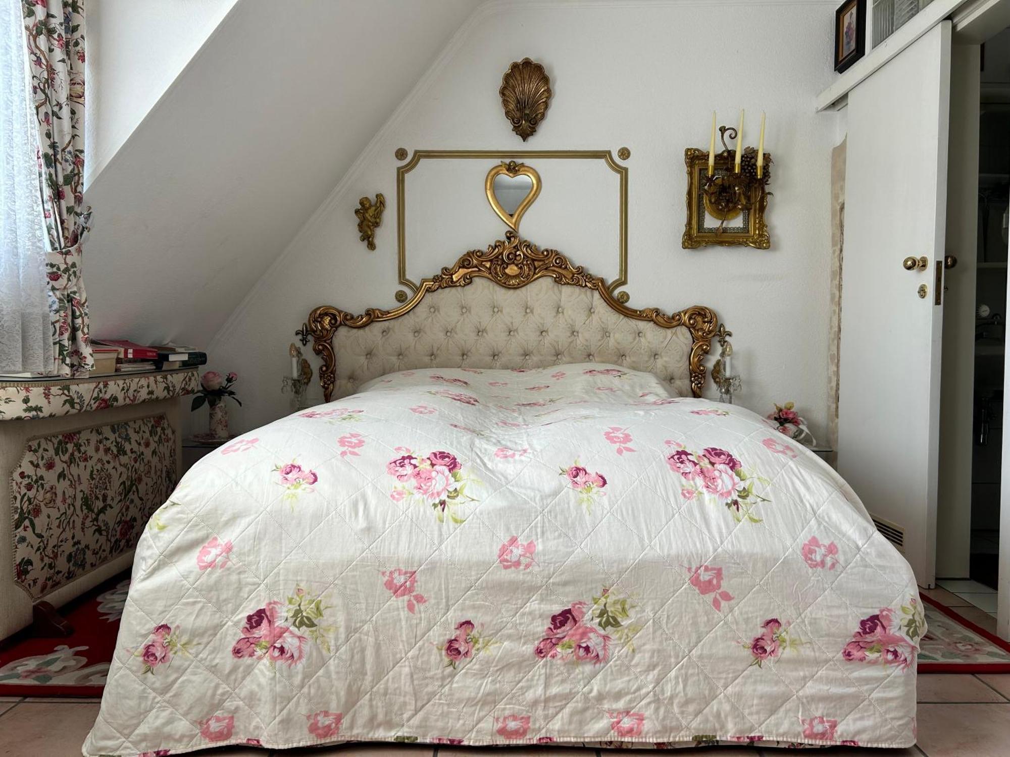 Haus Wessel Hotel Кьолн Екстериор снимка