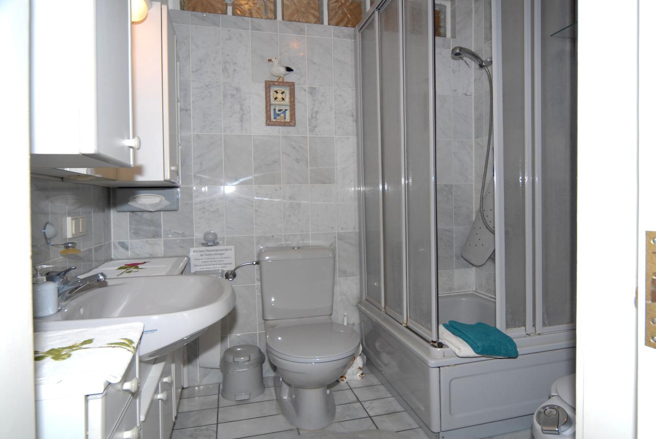 Haus Wessel Hotel Кьолн Екстериор снимка