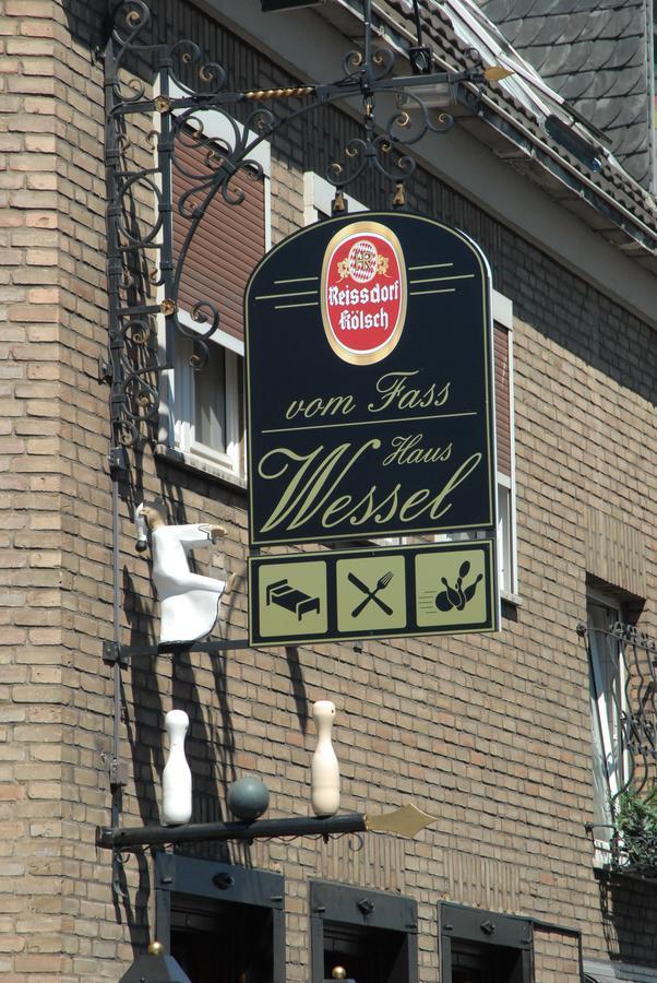 Haus Wessel Hotel Кьолн Екстериор снимка